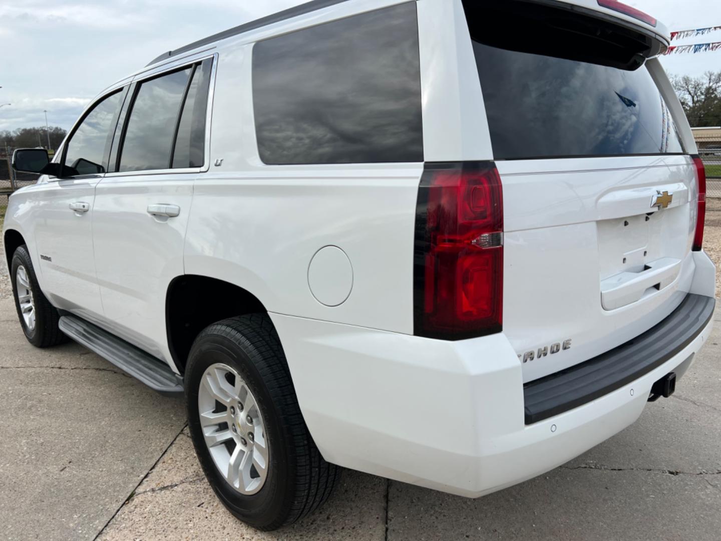 2015 White /Tan Chevrolet Tahoe LT (1GNSCBKC2FR) with an 5.3L V8 engine, Automatic transmission, located at 4520 Airline Hwy, Baton Rouge, LA, 70805, (225) 357-1497, 30.509325, -91.145432 - 2015 Chevy Tahoe LT 5.3 V8 Gas, 146K Miles, All Power, Heated Leather Seats, 7 Passenger Seating, Bose, Backup Camera, Tow Pkg. NO IN HOUSE FINANCING. FOR INFO PLEASE CONTACT JEFF AT 225 357-1497 CHECK OUT OUR A+ RATING WITH THE BETTER BUSINESS BUREAU WE HAVE BEEN A FAMILY OWNED AND OPERATED BUSINES - Photo#7